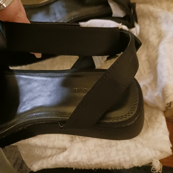 Ankle strap platforms - Picture 3 of 6